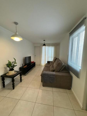 Excelente apartamento com duas suítes na Praia Brava
